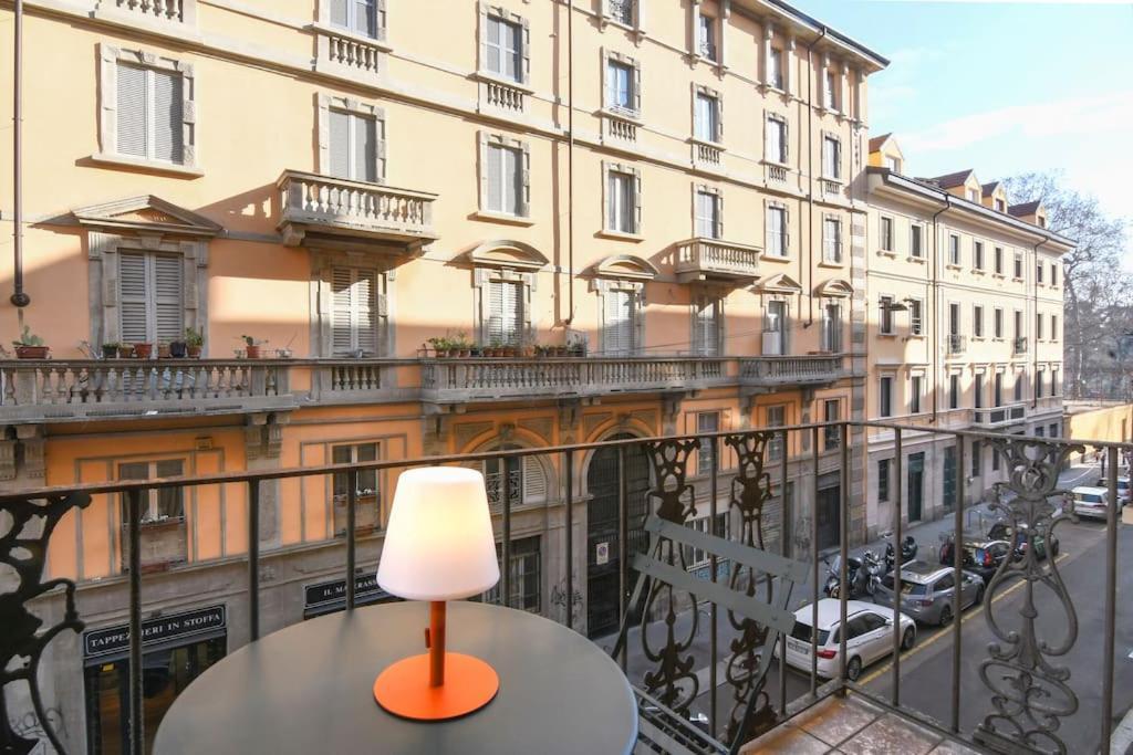 Porta Genova Bilocale Di Charme Apartment Милано Екстериор снимка